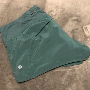 Lululemon speed up short 2.5”